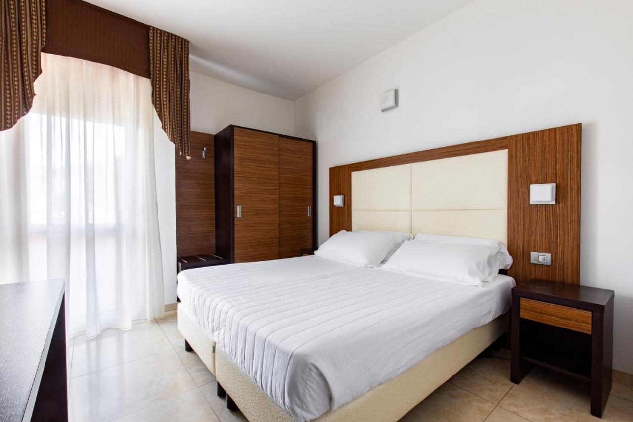 Hotel Palos Rimini Exteriör bild