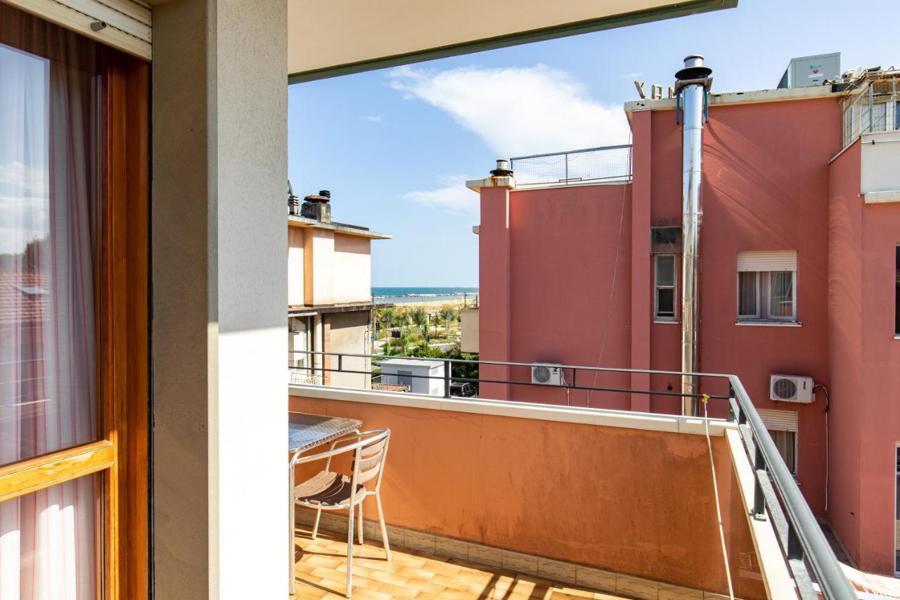 Hotel Palos Rimini Exteriör bild