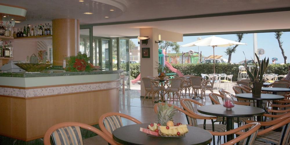 Hotel Palos Rimini Exteriör bild
