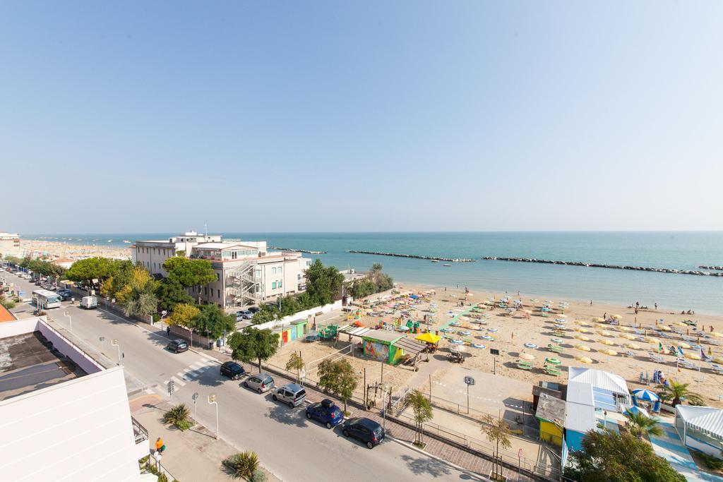Hotel Palos Rimini Exteriör bild