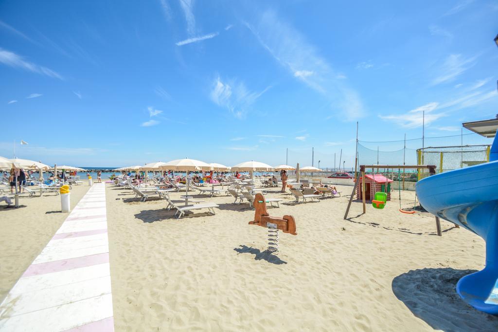 Hotel Palos Rimini Exteriör bild