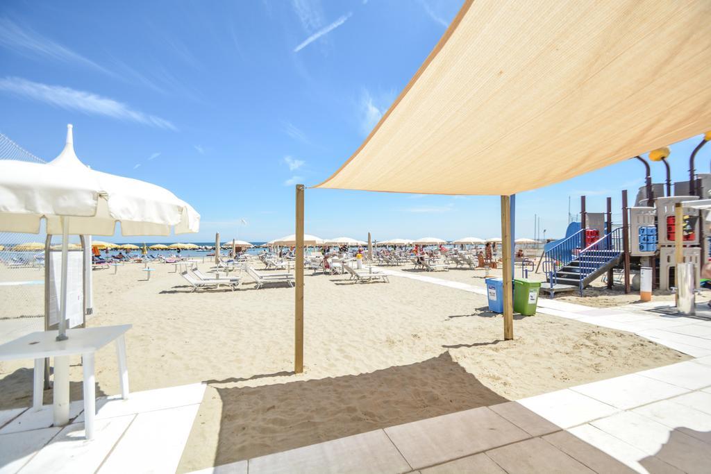 Hotel Palos Rimini Exteriör bild